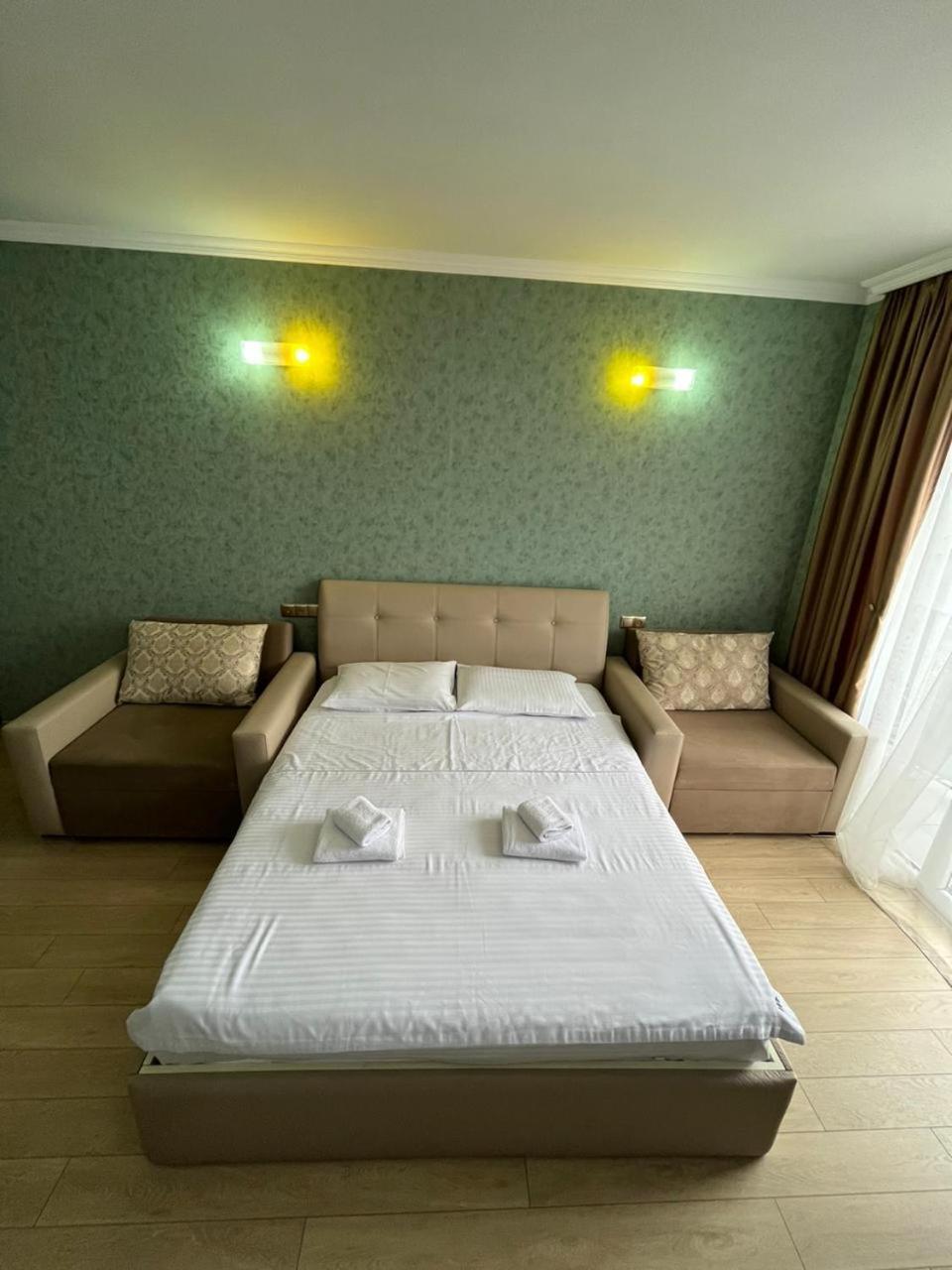 Aparthotel Holiday Lux Batumi Kültér fotó